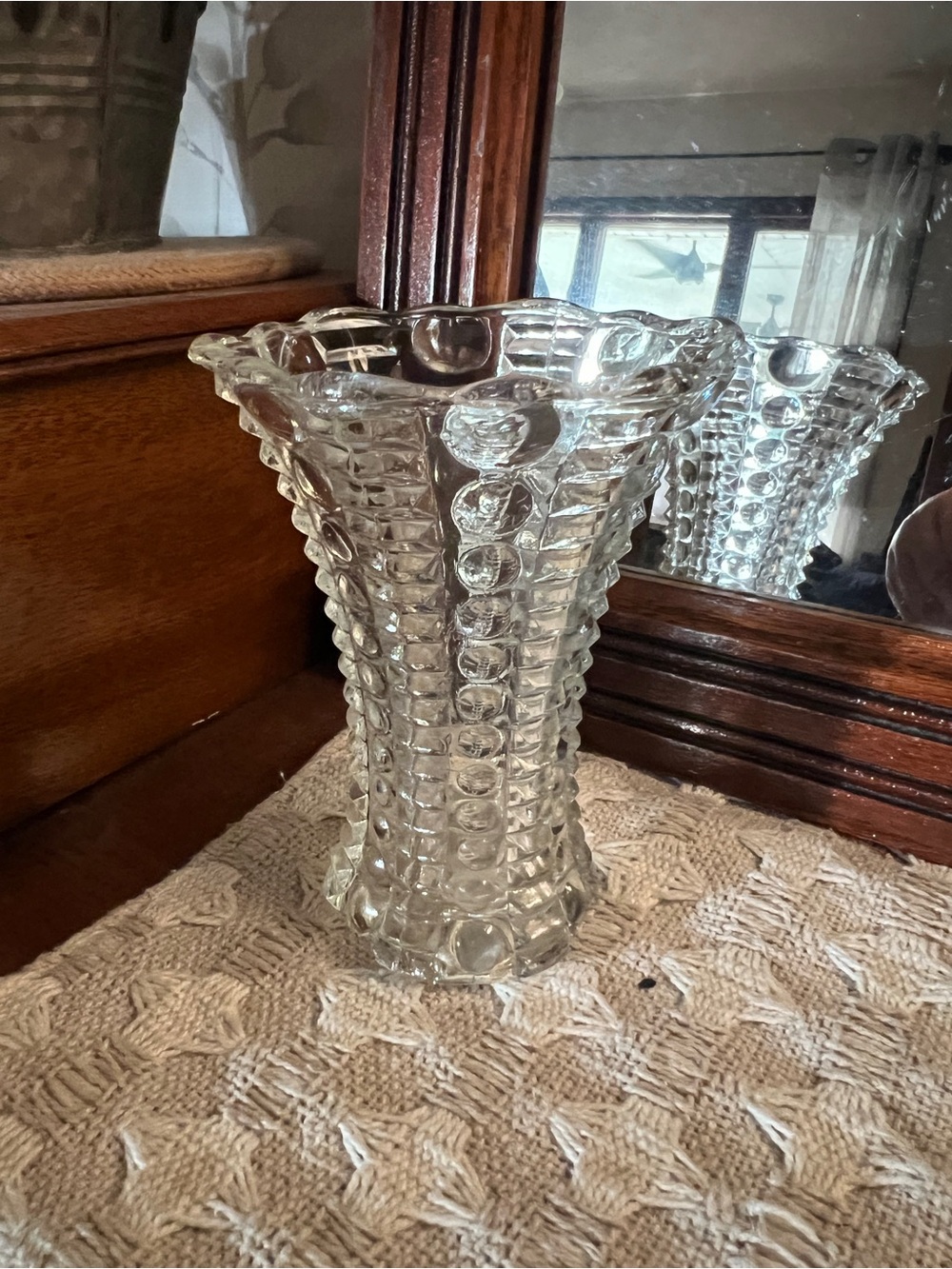 INDIANA‎ GLASS Vintage Mayflower Pattern Bubble & Bar Textured Vase Approx 5 In.